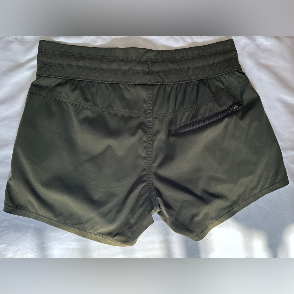 The North Face Aphrodite Short - Forest Olive - S - Picture 8 of 13